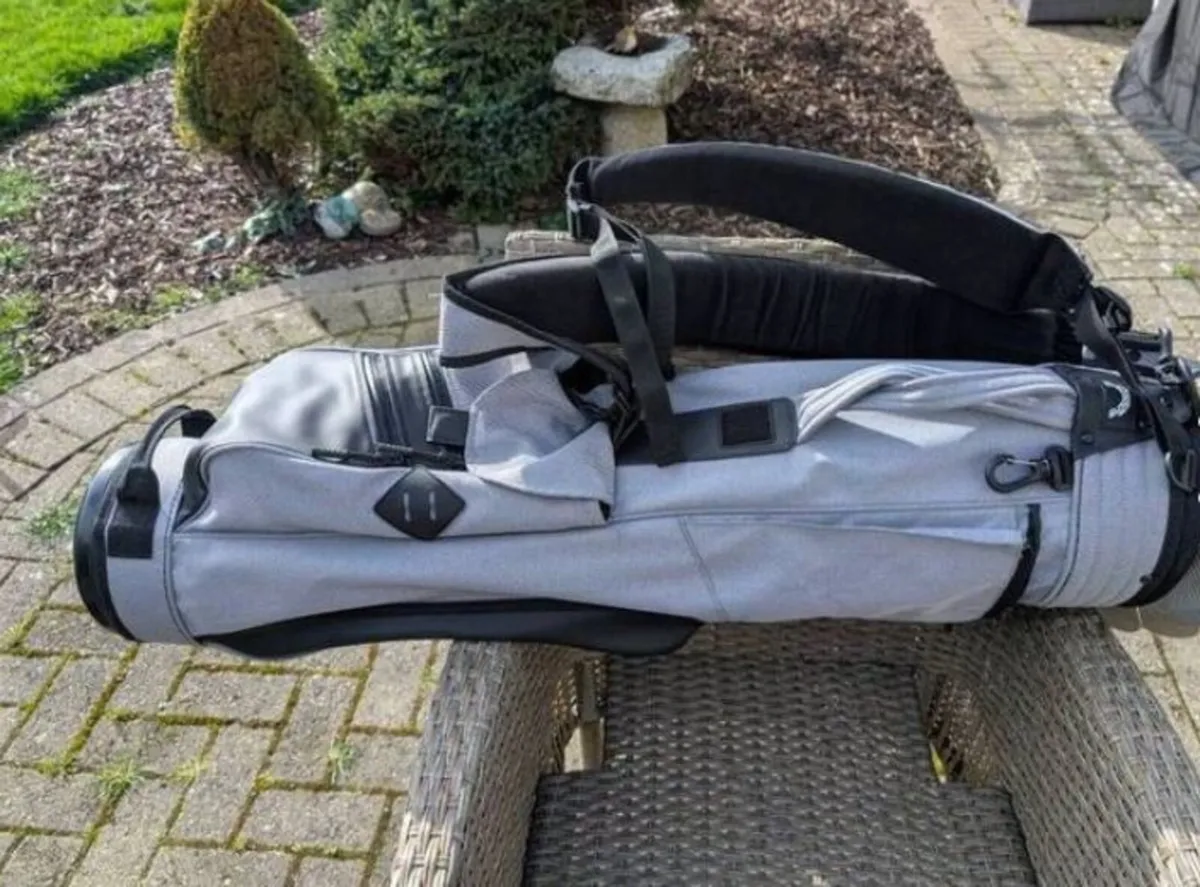 JONES UTILITY ROVER Double Strap Carry Bag - Image 3