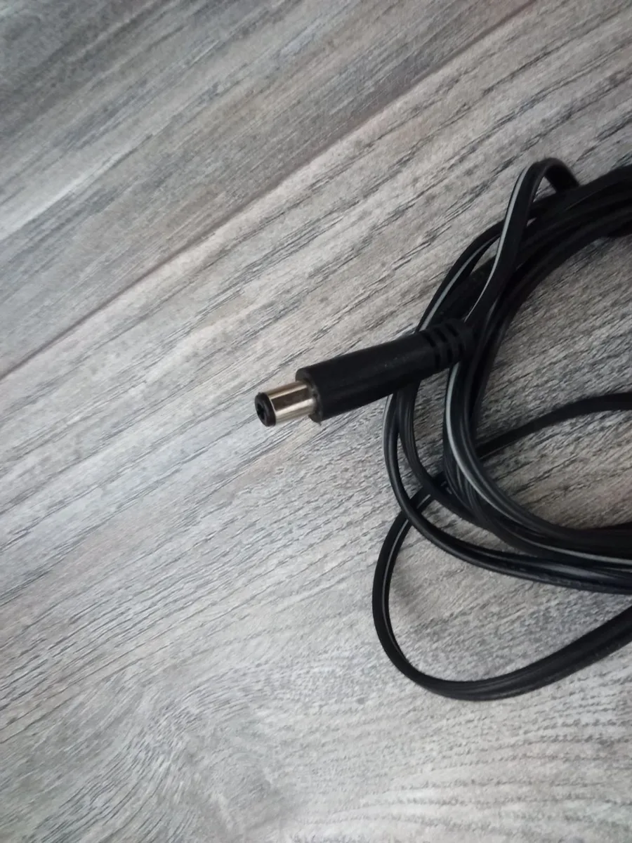 30 Volt Adaptor. - Image 4