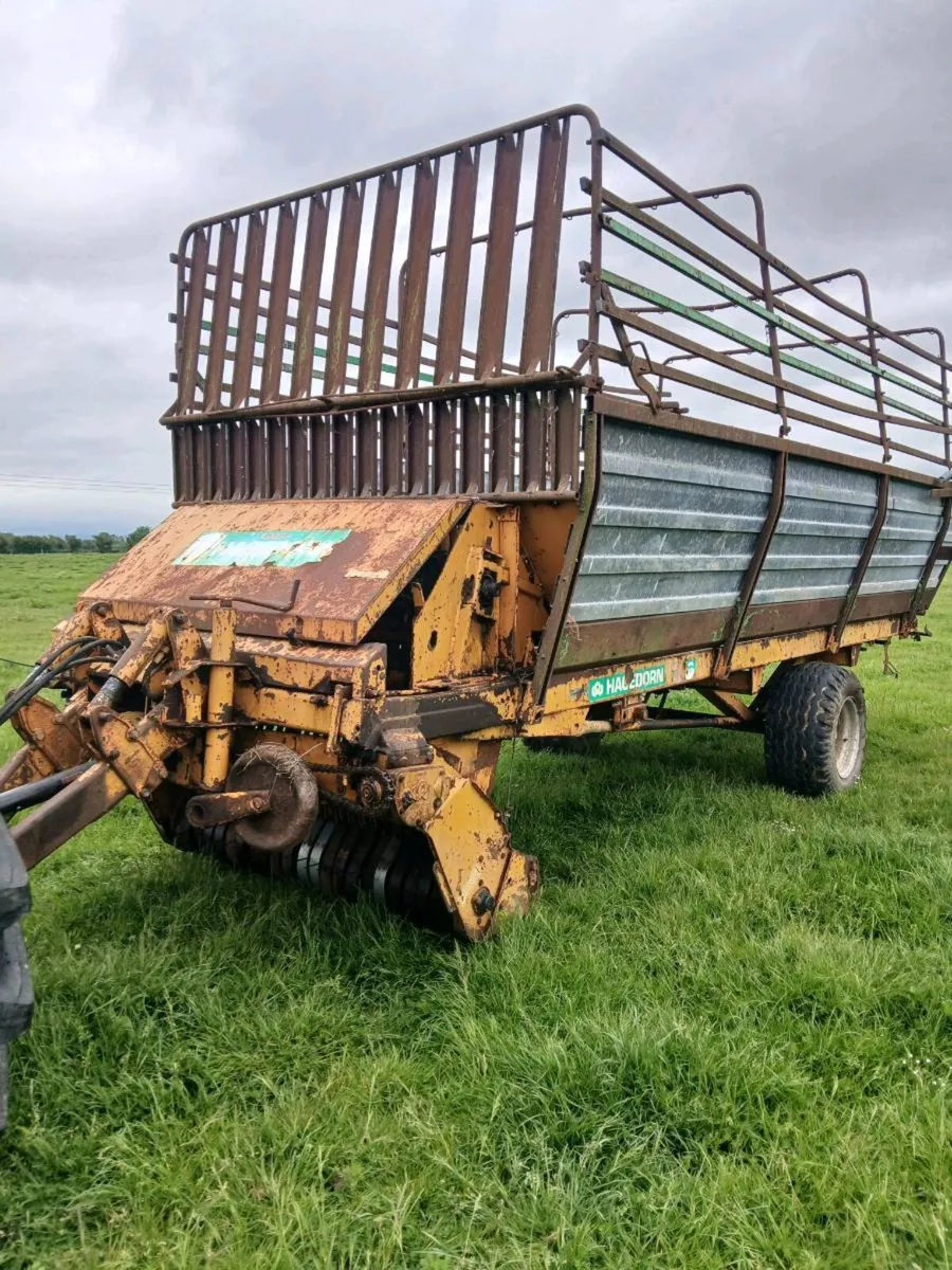 Silage wagon - Image 1