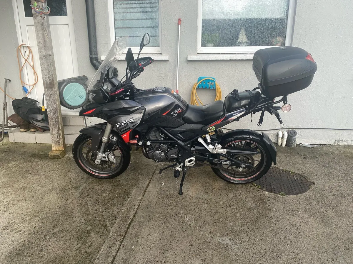 Benelli trk 251 - Image 1