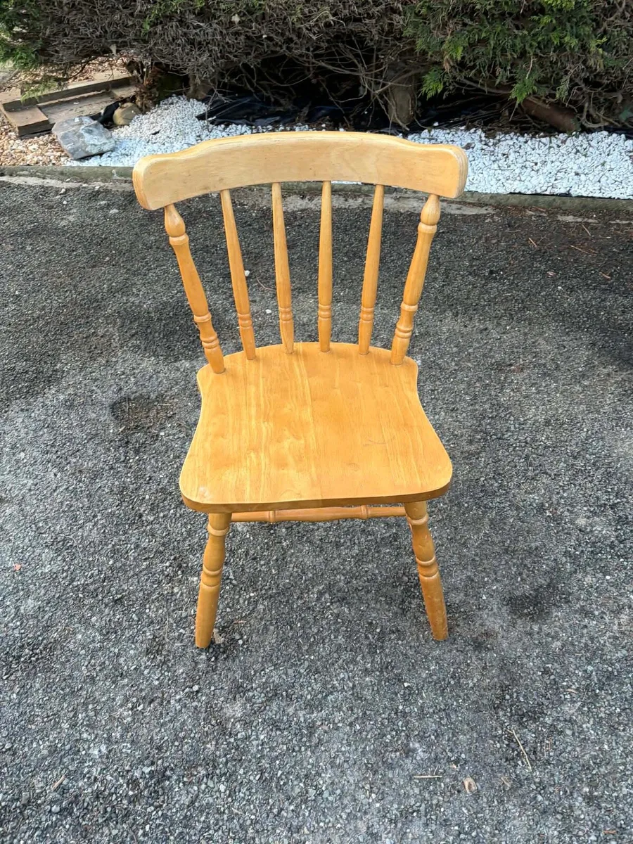 5 oak wooden kitchen chairs - Image 2
