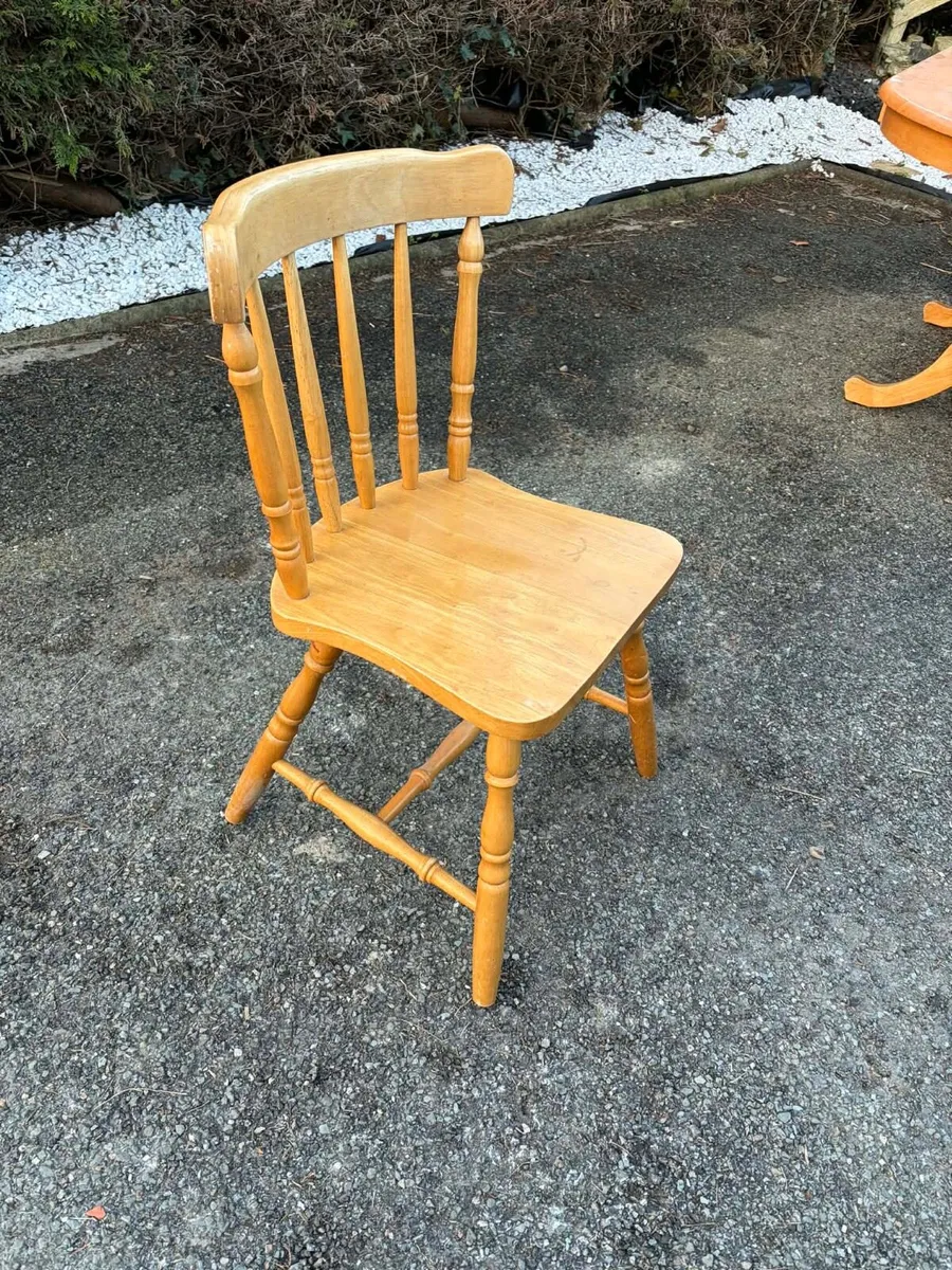 5 oak wooden kitchen chairs - Image 1