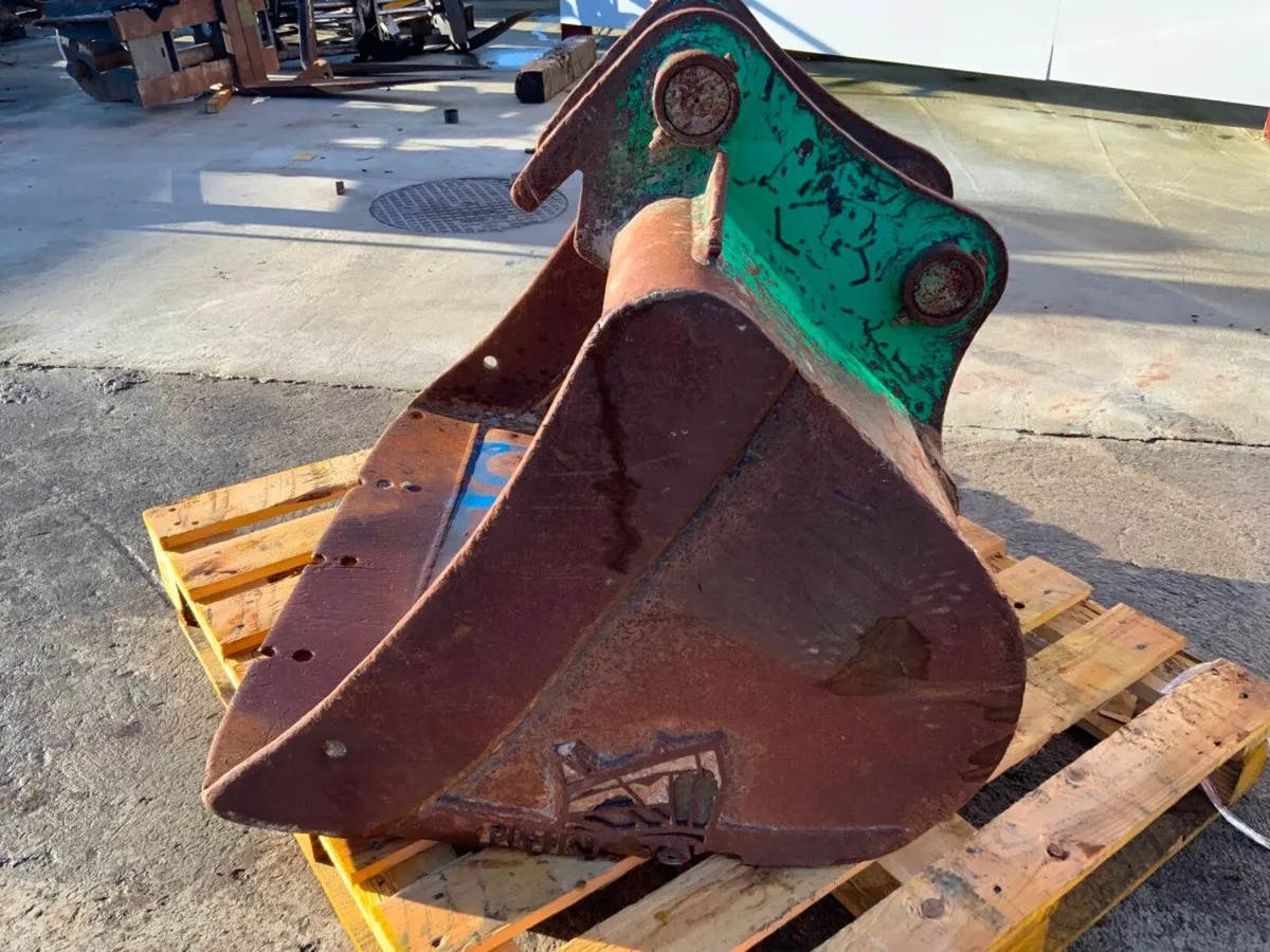 36" DIGGING BUCKET.....60mm PINS.........BP05. - Image 2