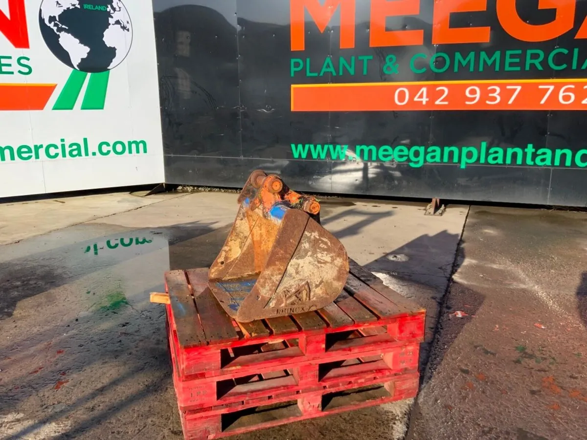 24" RHINOX DIGGING BUCKET.....45mm PINS......BP15. - Image 1