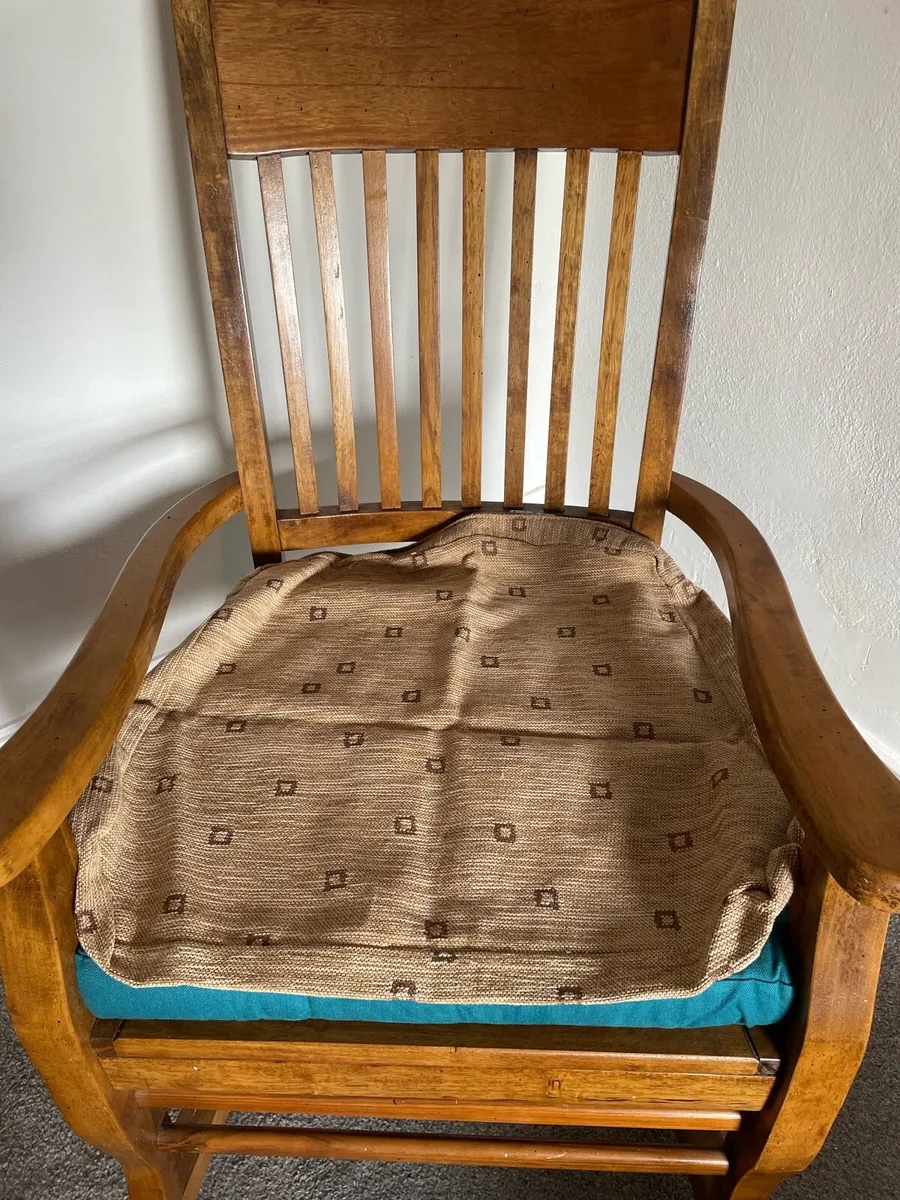 Rocking Chair - Image 3