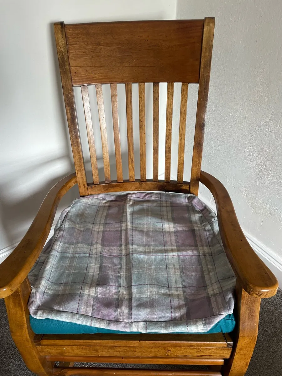 Rocking Chair - Image 4