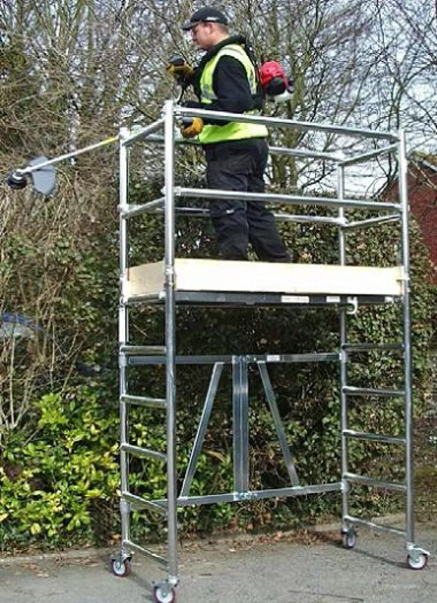 Low Level Folding Unit (Mobile Scaffolding Tower) - Image 1
