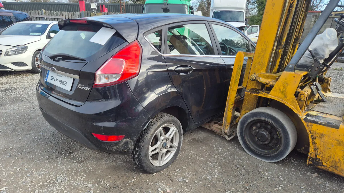 Ford fiesta 1ltr Petrol 2014 - Image 3