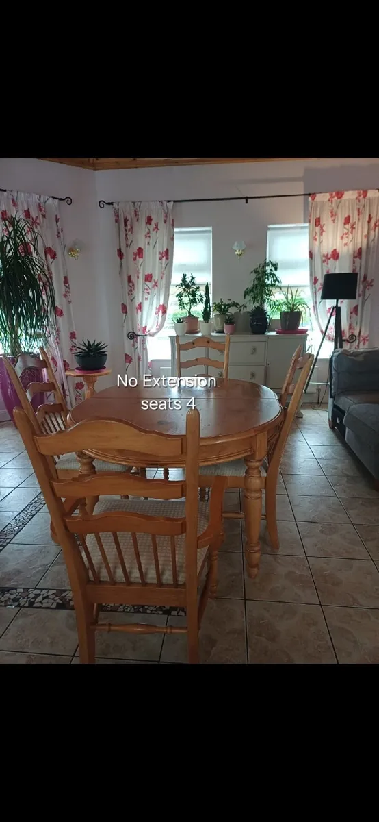 Table and 6 chairs - Image 3