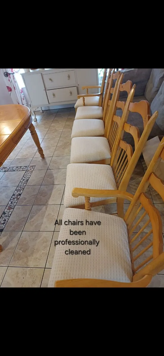 Table and 6 chairs - Image 1