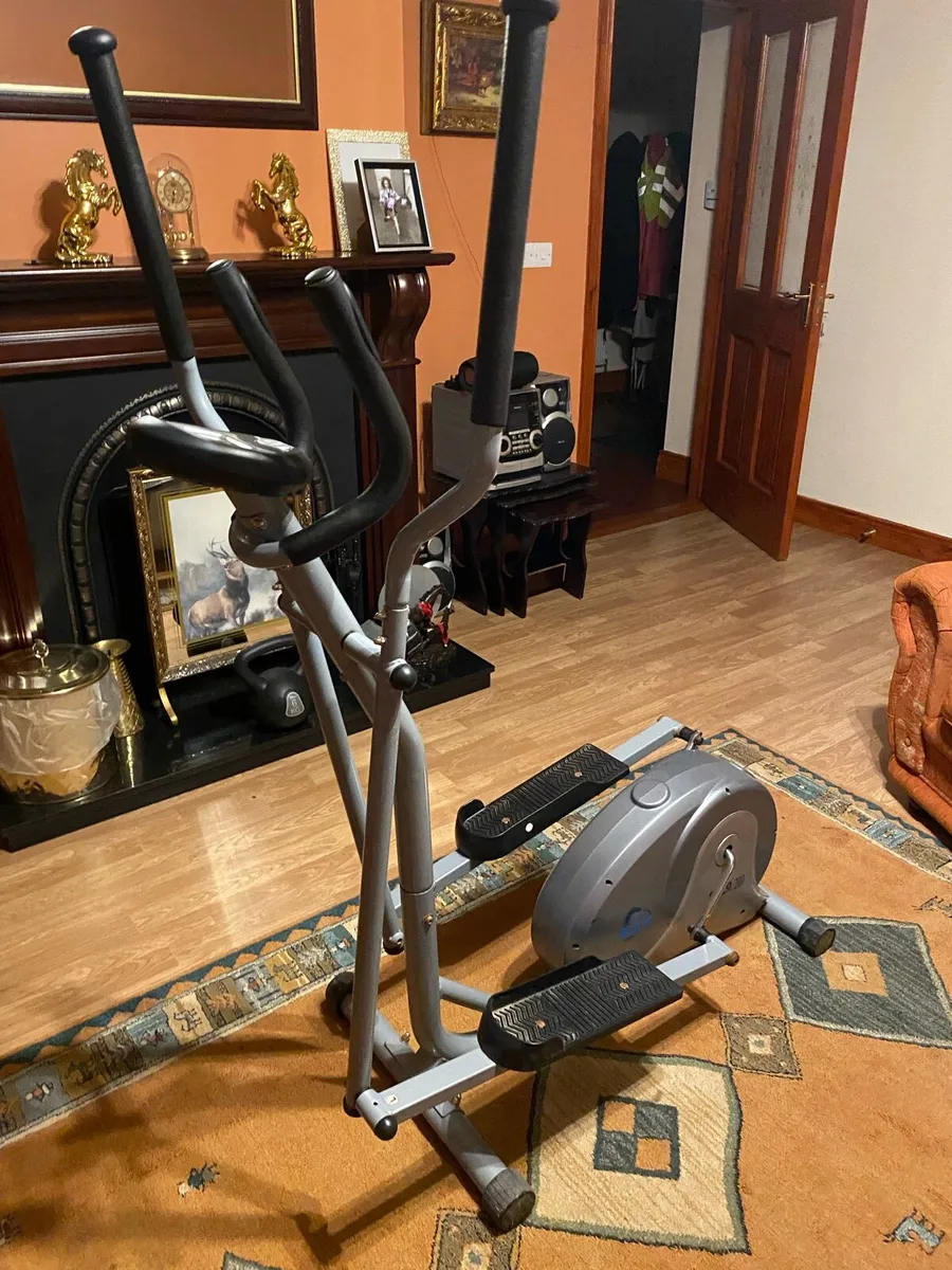Cross Trainer - Image 1