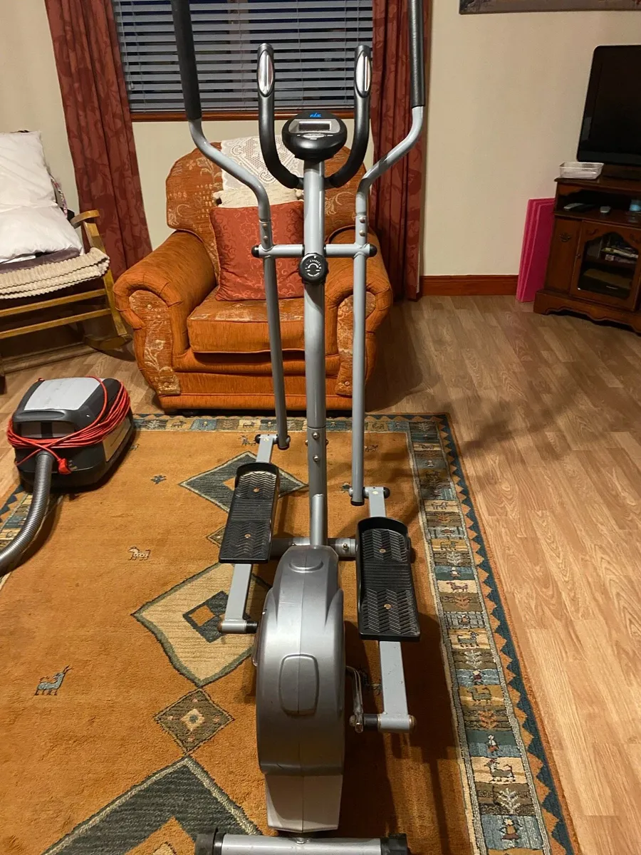 Cross Trainer - Image 4