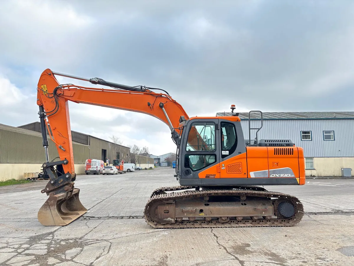 2019 Doosan DX180LC Excavator - Image 3