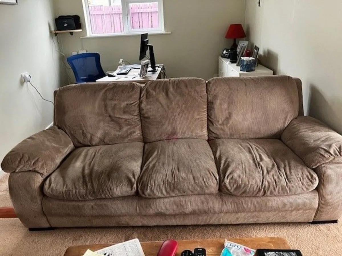 3 seater sofa for free - Image 1
