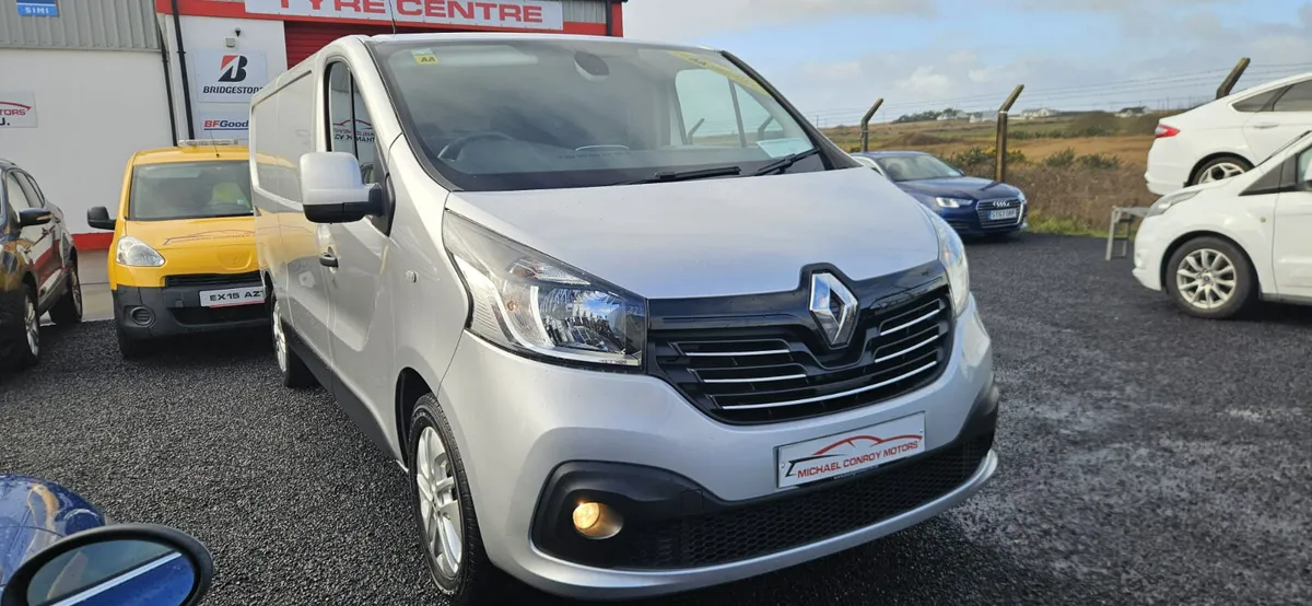 Renault Trafic 2017 SPORT FINANCE AVAILABLE - Image 1