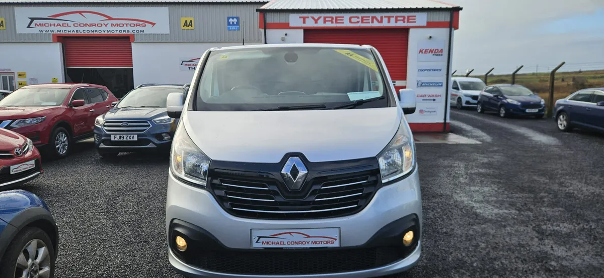Renault Trafic 2017 SPORT FINANCE AVAILABLE - Image 3