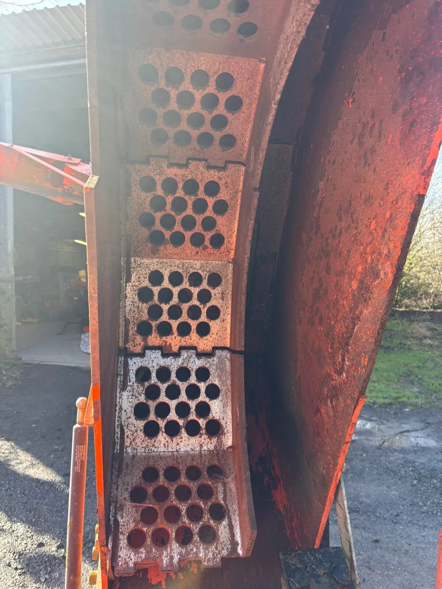 Large wood chipper - Image 2