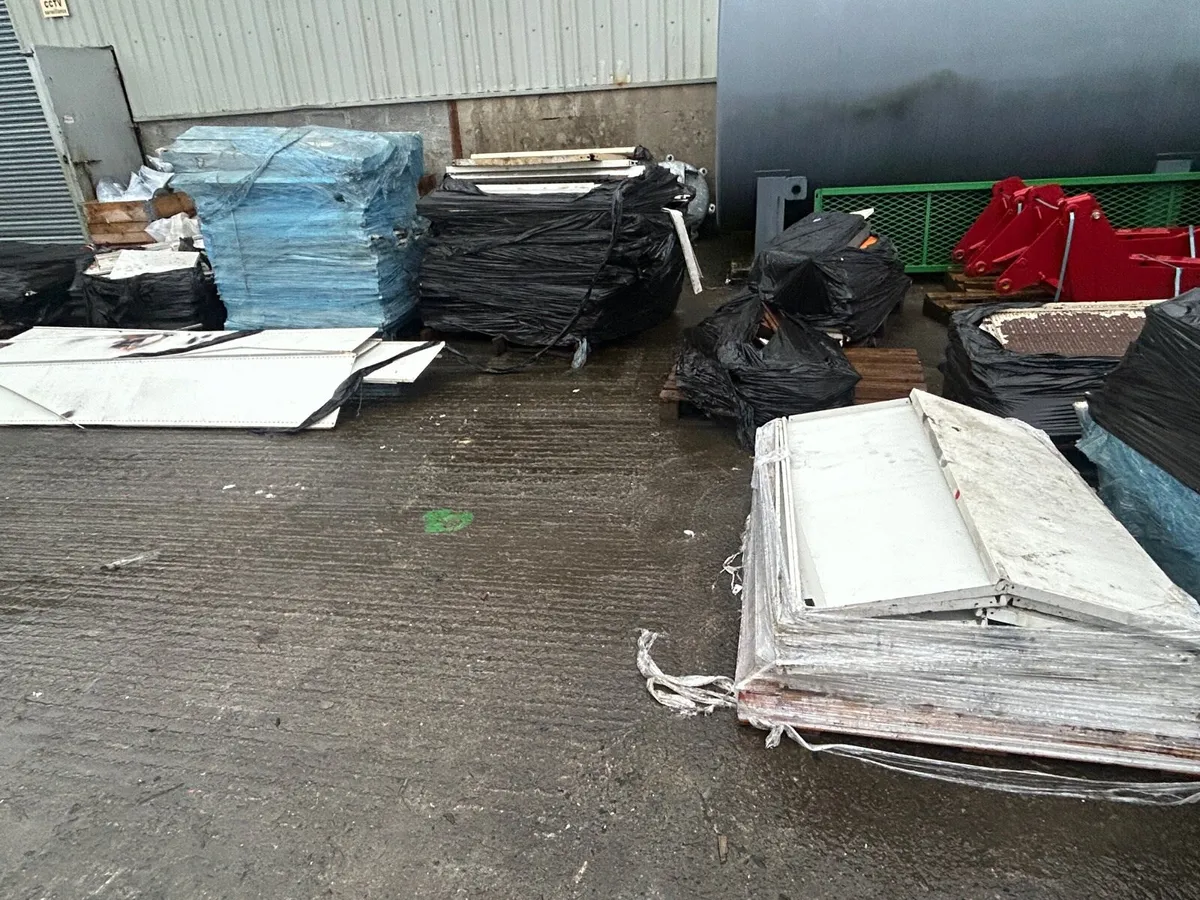 Shop shelving - Image 2