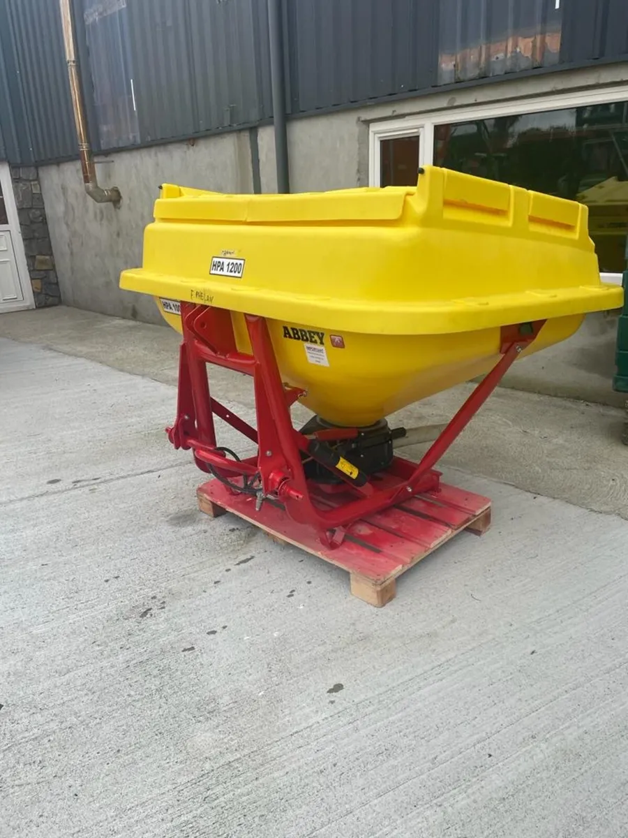 ABBEY Wagtail Spreader - Image 4