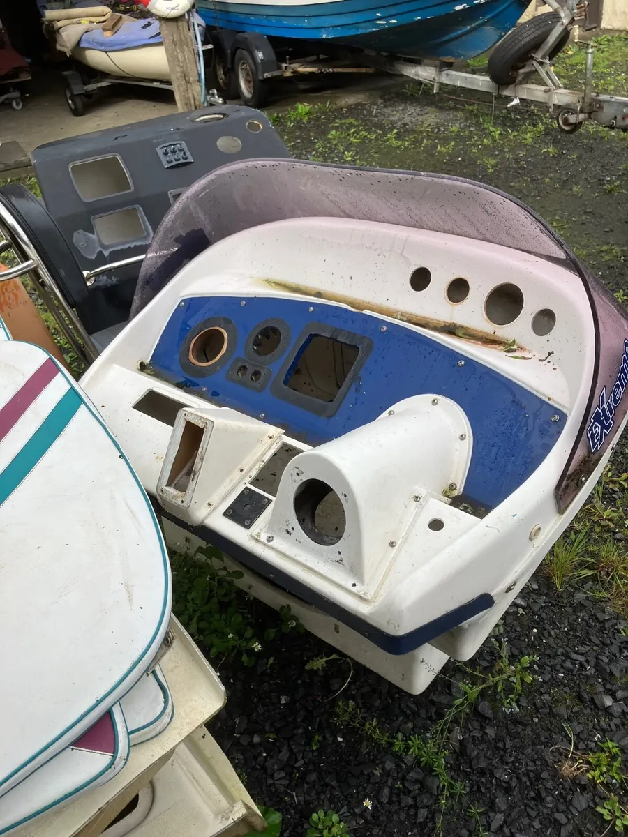 BOAT CONSOLE DOUBLE WIDTH WITH SCRENE - Image 2