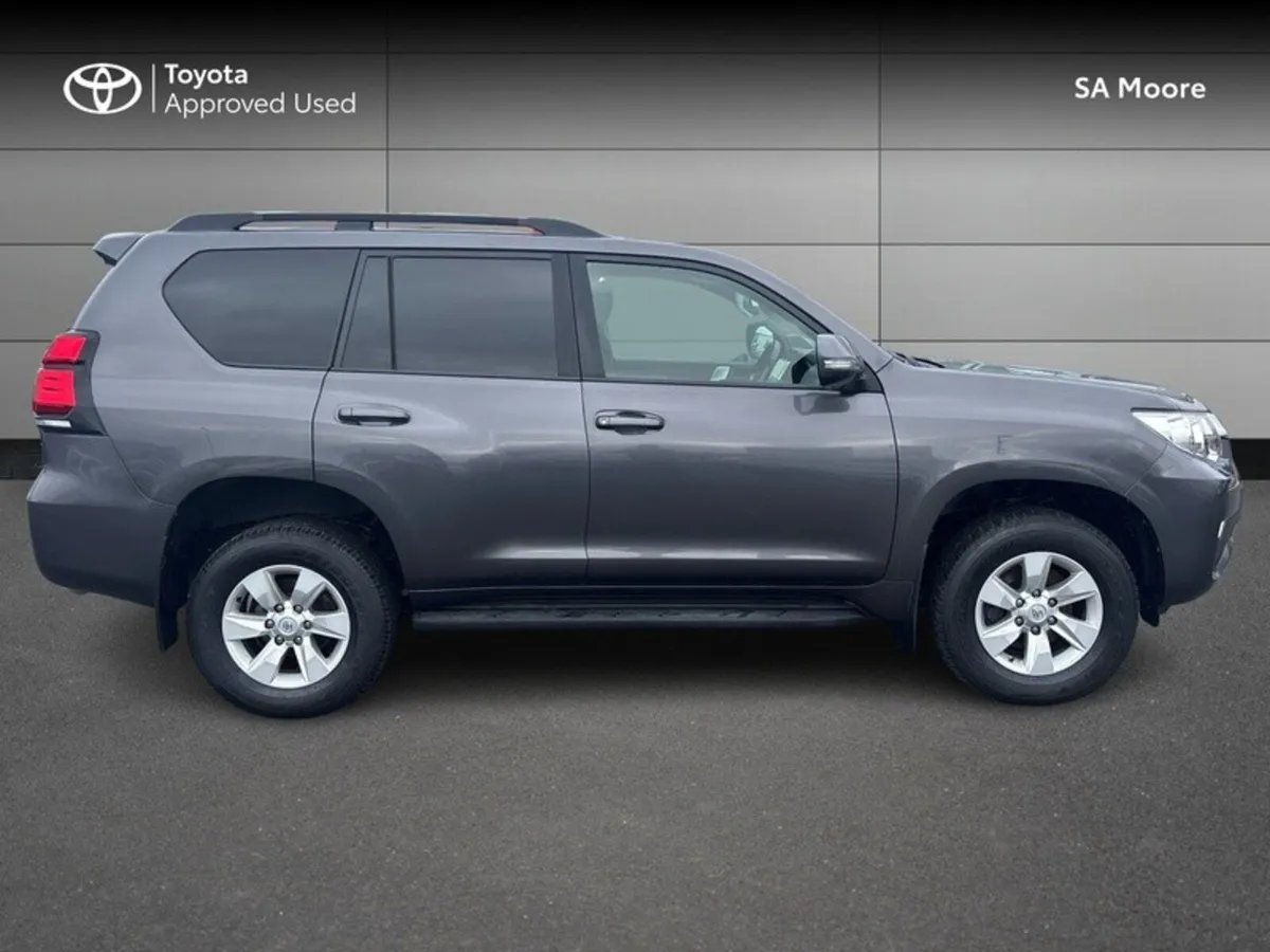 Toyota Land Cruiser LWB - MANUAL - NO VAT - Image 3