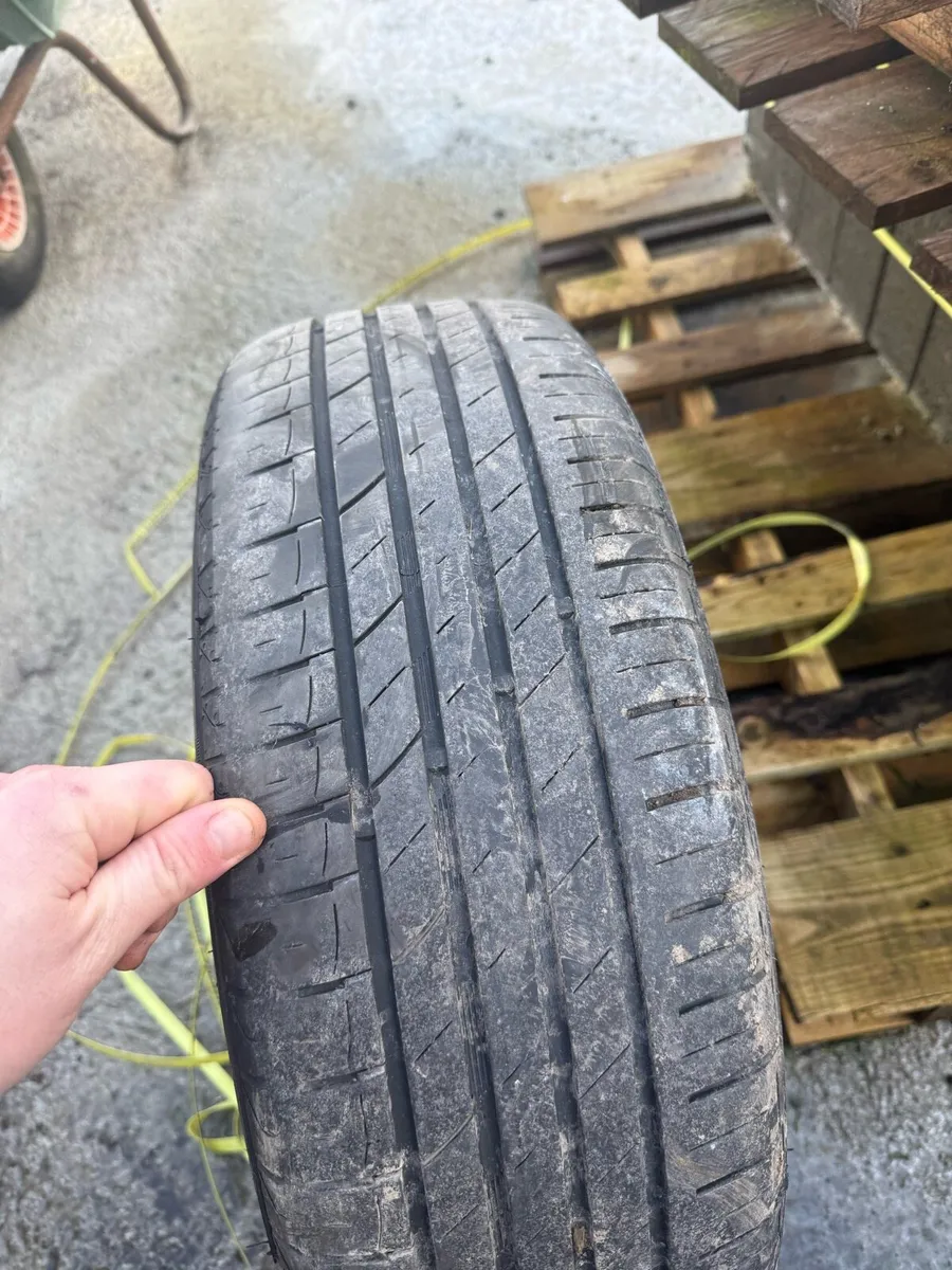 Steel wheels came off 2020 caddy - Image 2