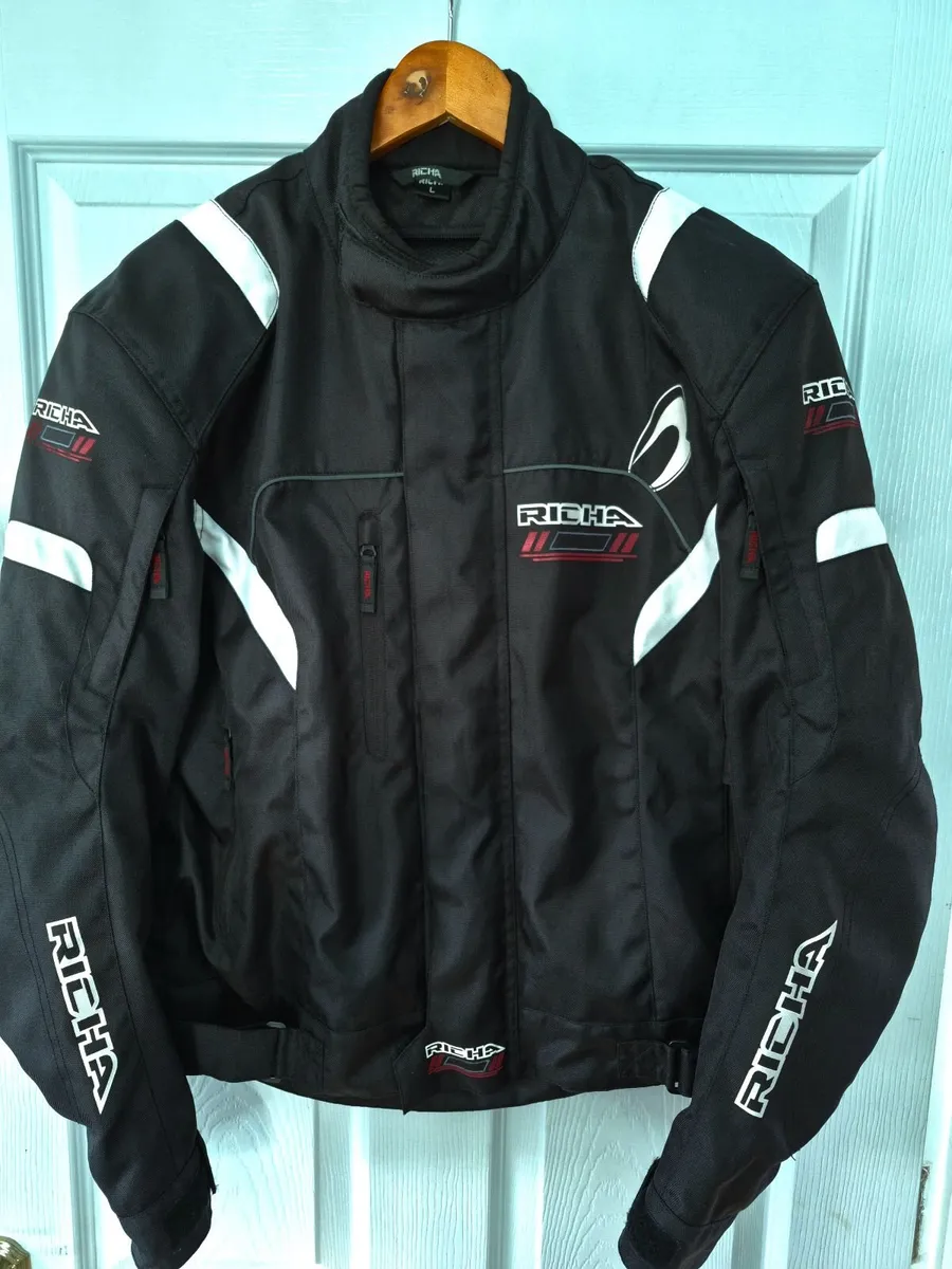 Richa sports motorcycle jacket - Image 1