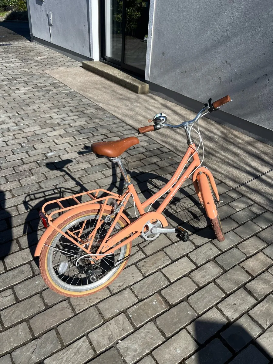 Beautiful 20” Ryedale Rose Girls Bike - Image 1