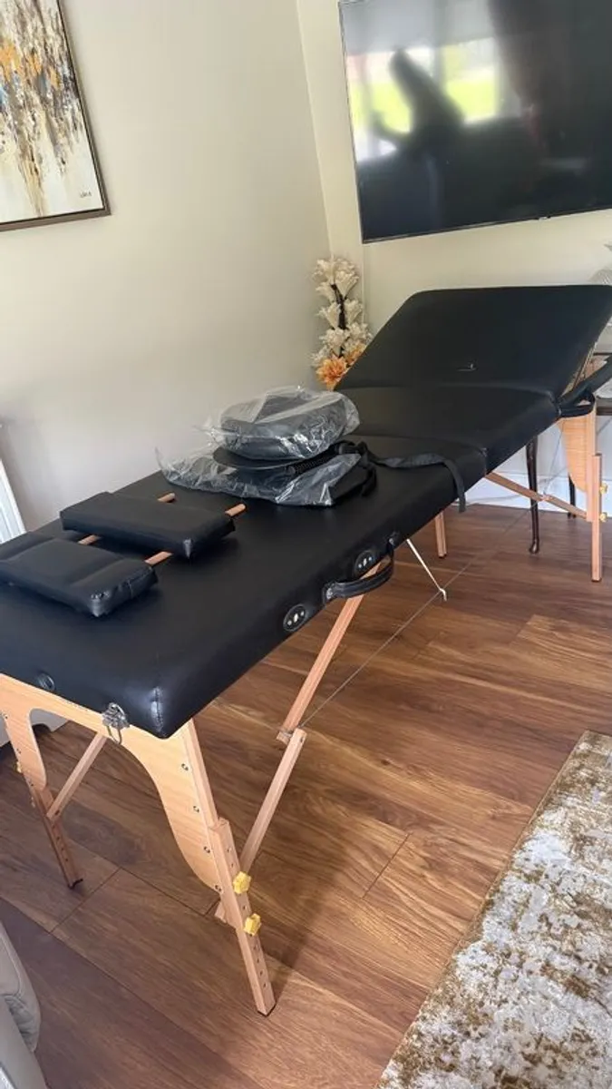 Portable Folding Massage Table with Accesories - Image 1