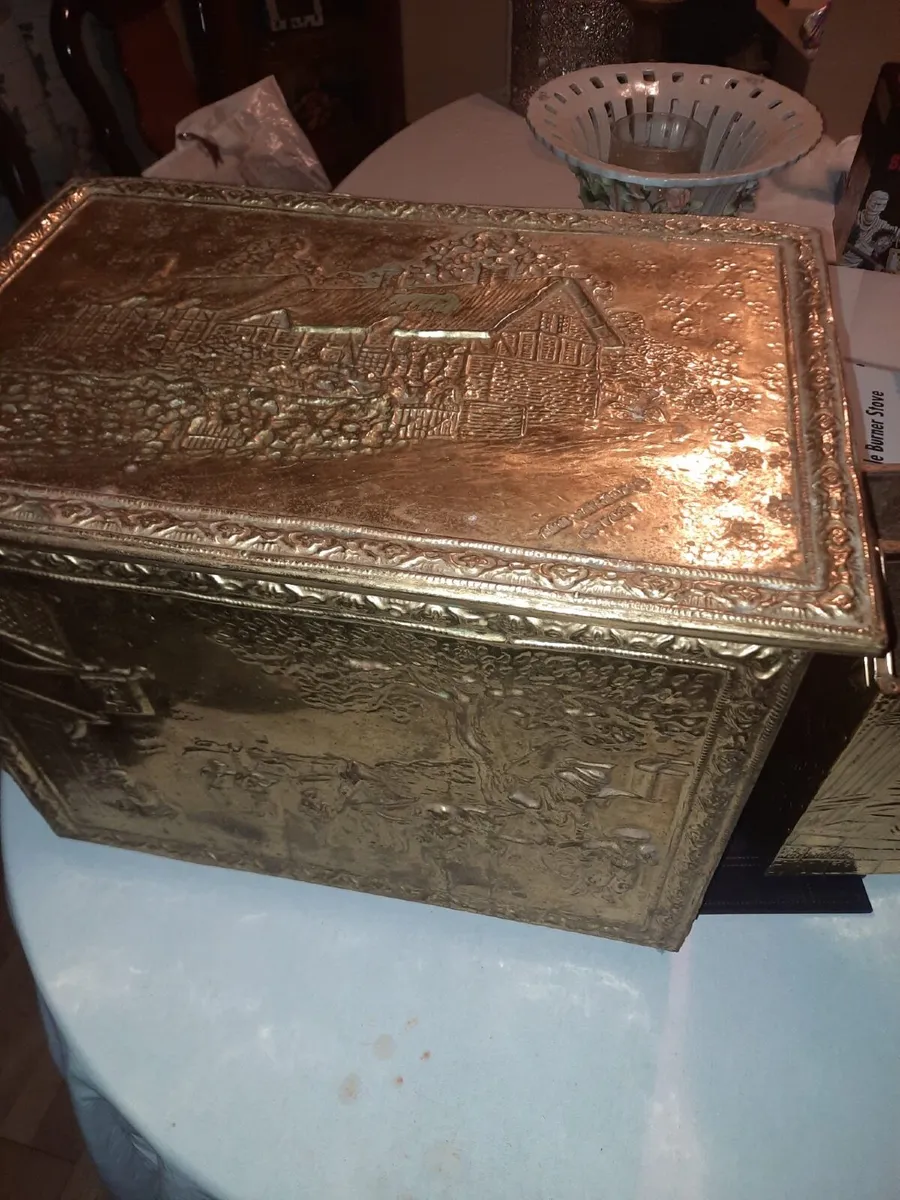 Vintage log box and magazine rack - Image 2