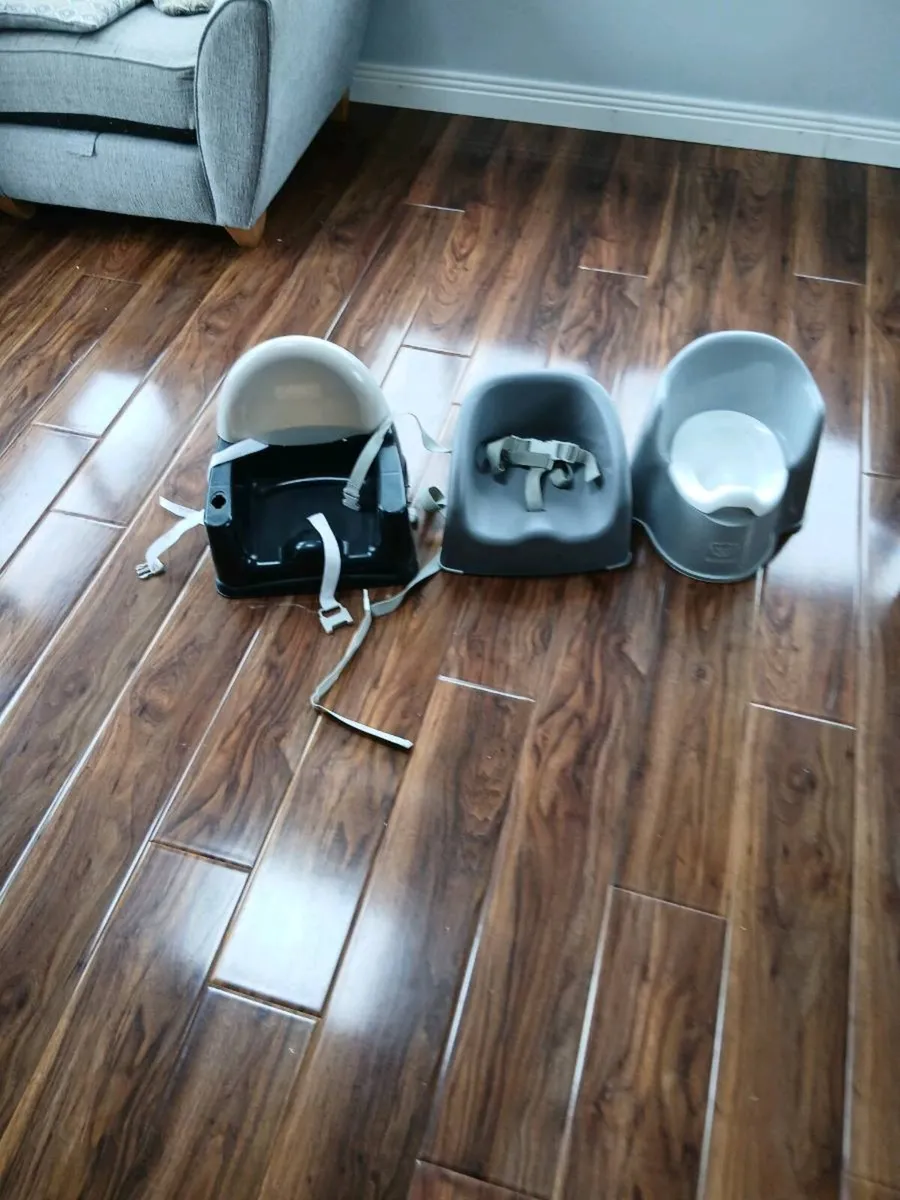 Boster seats x2 and potty babybjorn