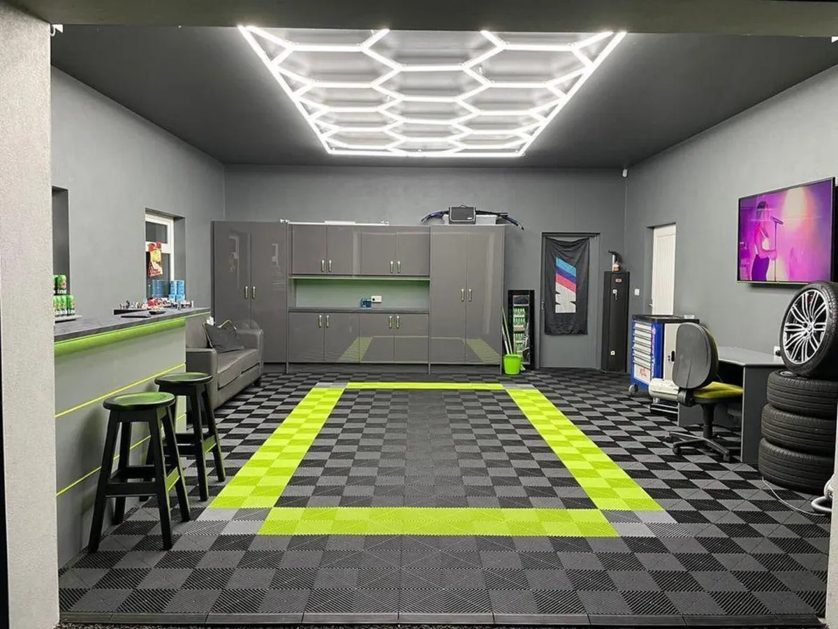 TUFF TILE Floor Tiles Garage Showroom Shop Display - Image 4