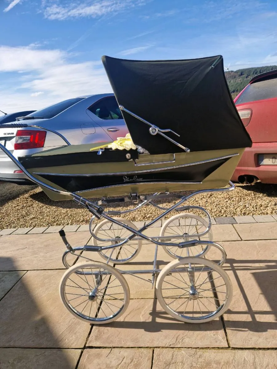 SILVER CROSS PRAM - Image 1