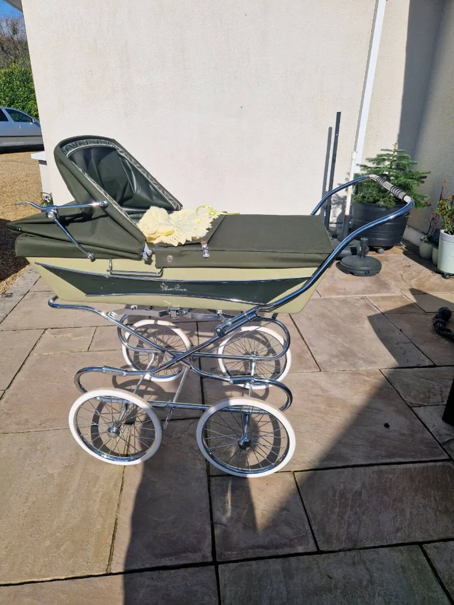 SILVER CROSS PRAM - Image 2