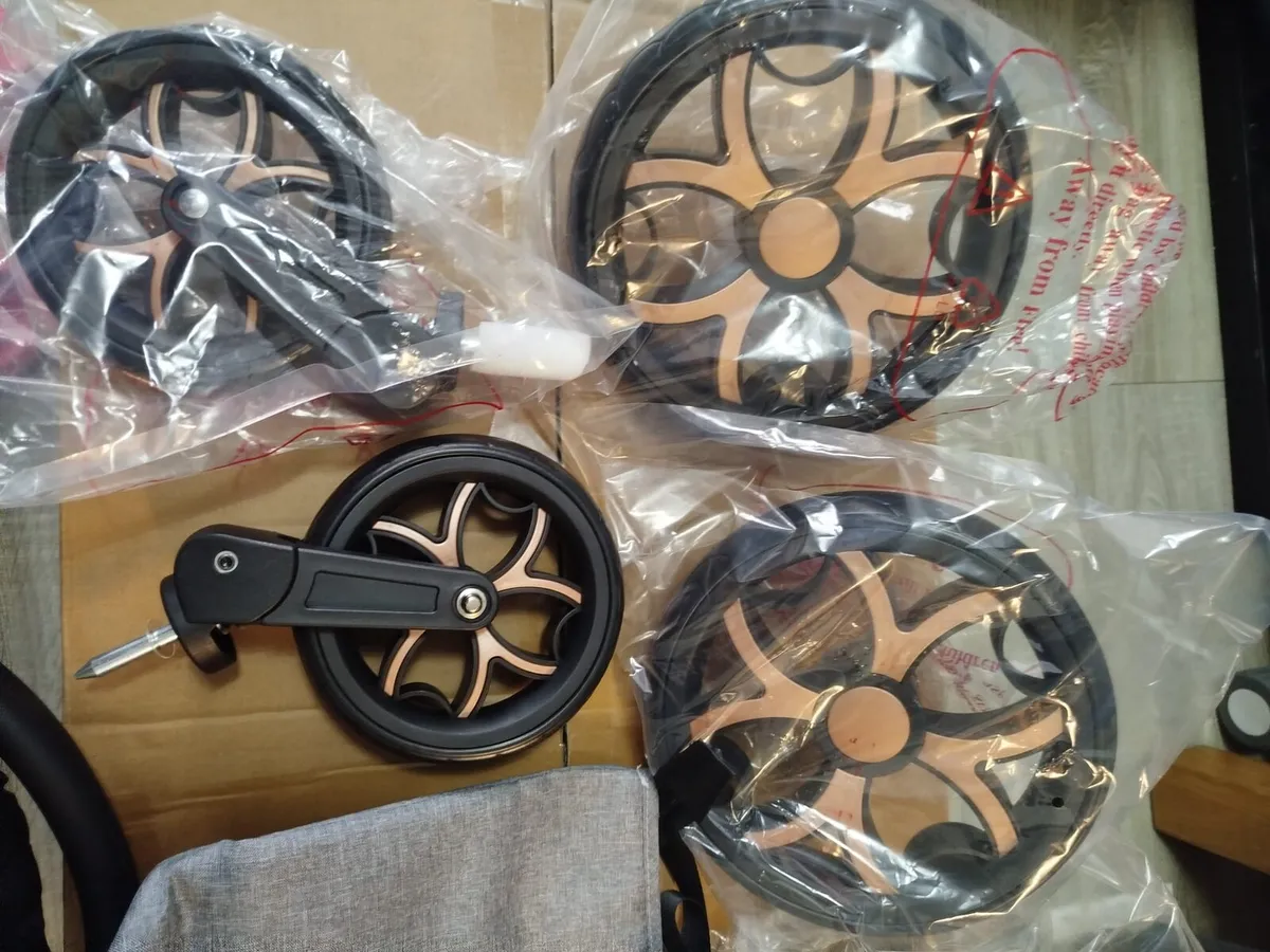 Travel system/ Buggy/ Pram/ Stroller/ Pushchair. 3 - Image 4