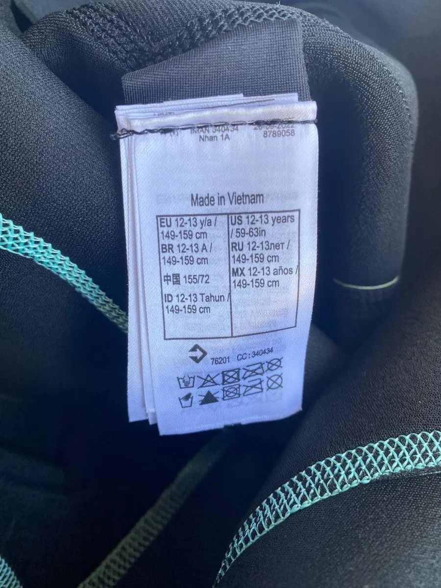 Kids Shorty Neoprene Wetsuit 12-13yrs - Image 3