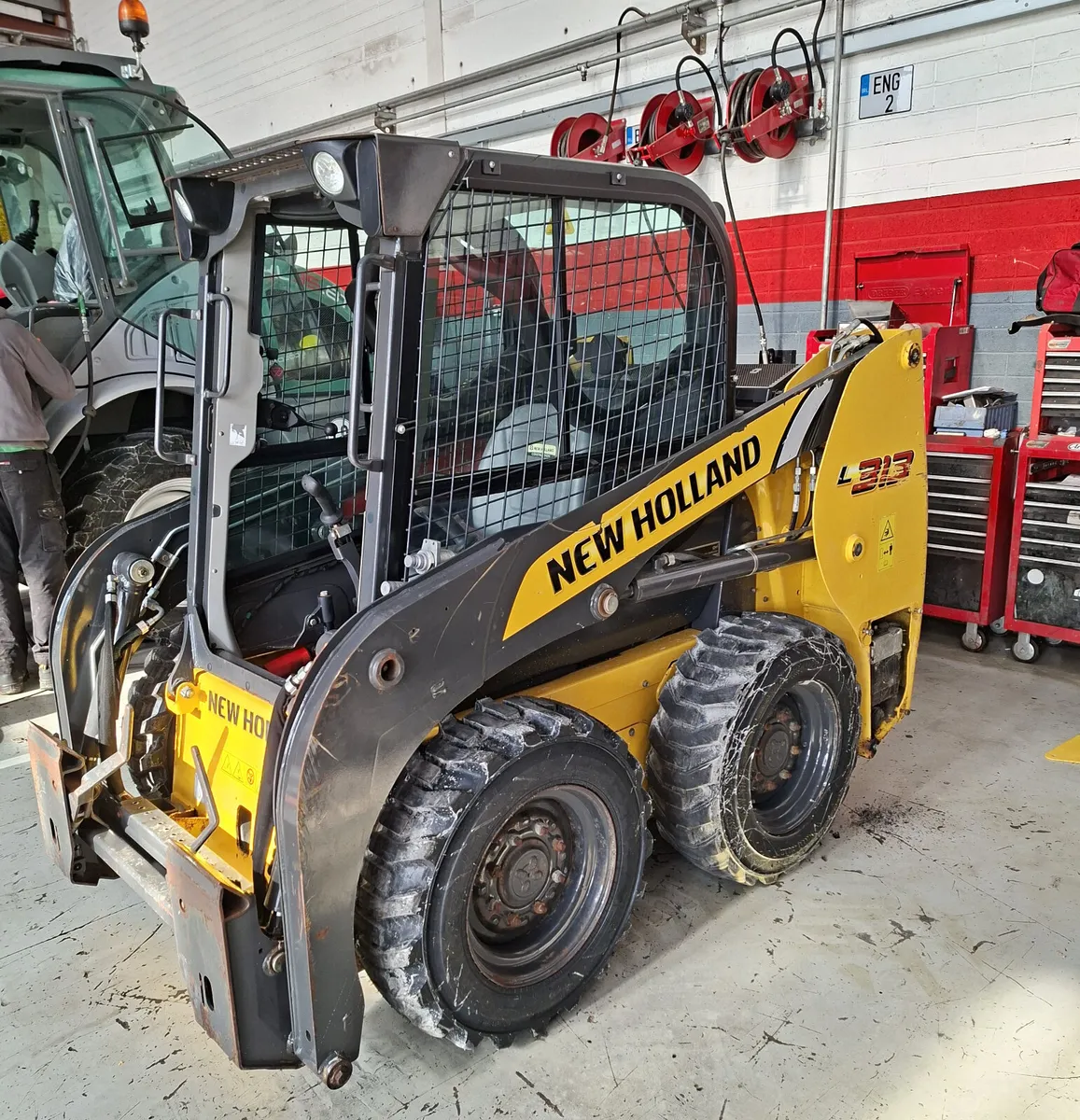 NEW HOLLAND L313 SKID STEER - Image 2