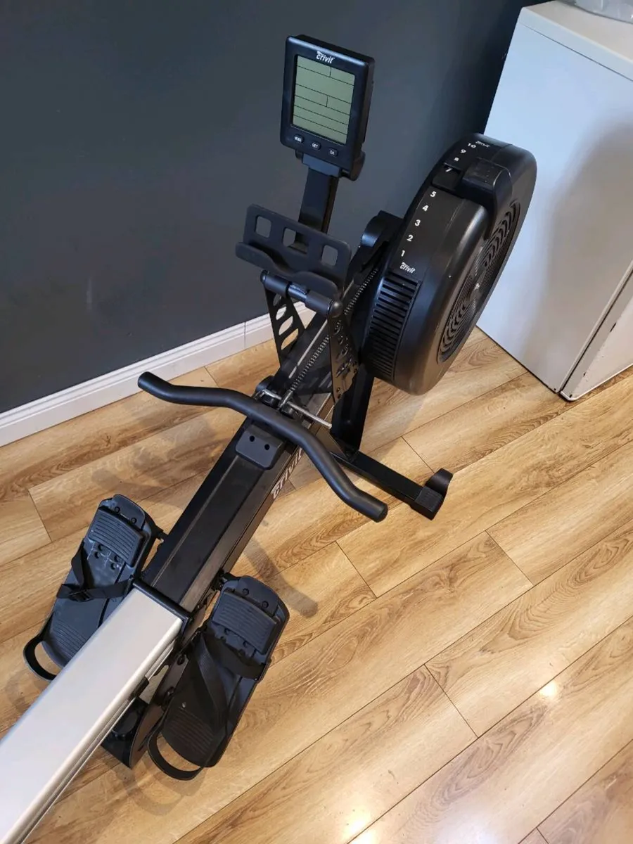 Rowing machine.  Like new - Image 2