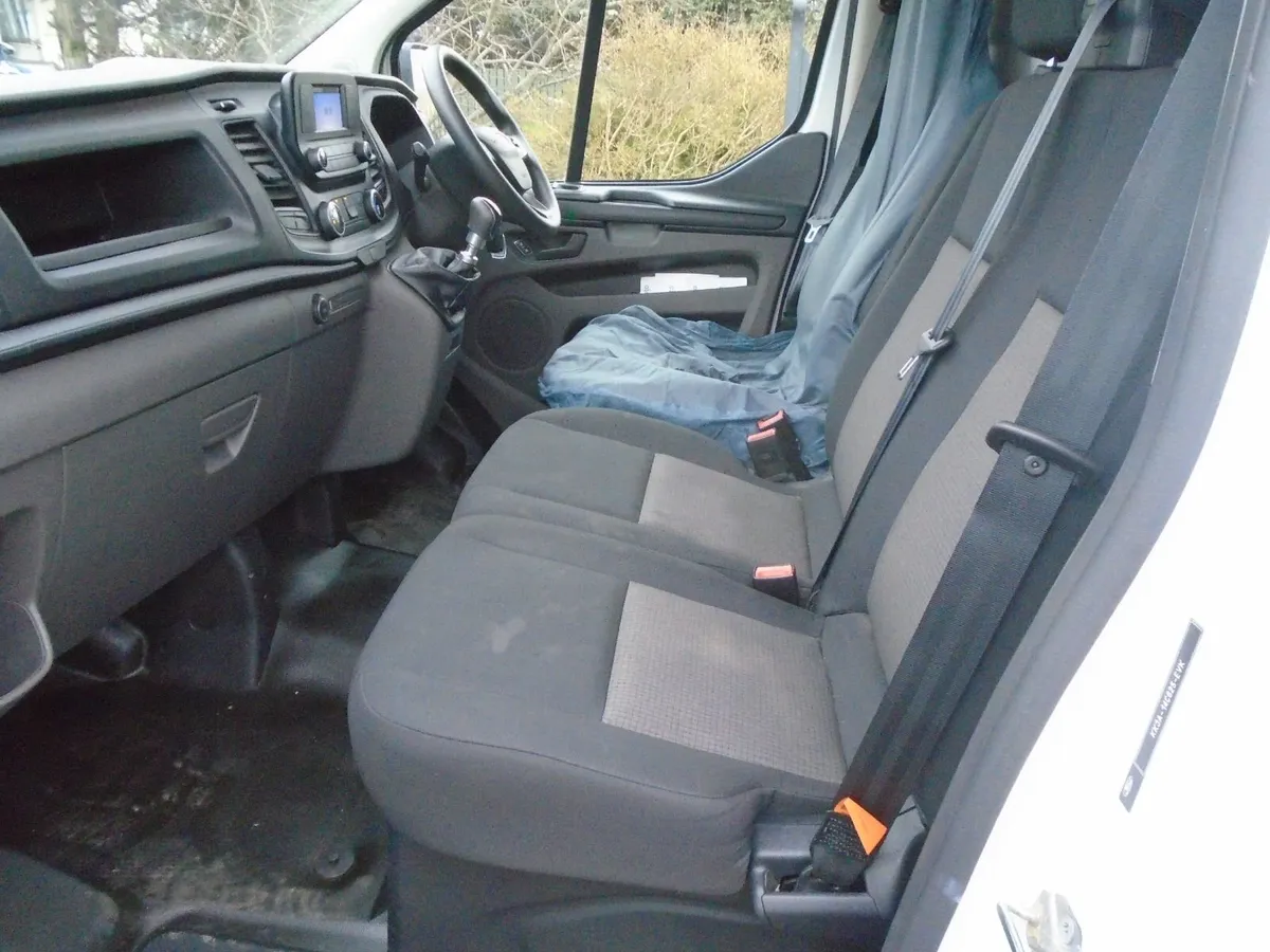 2021 Ford Transit Custom SWB FR 105HP. - Image 4
