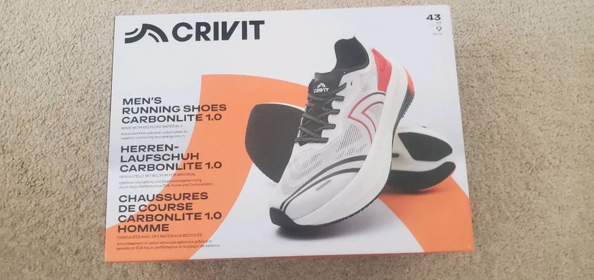 Crivit (Lidl) Carbon 1 runner -  Size UK9 - Image 1