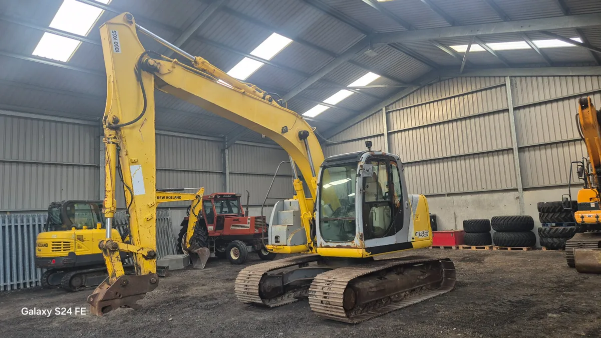 New Holland E145 - Image 1