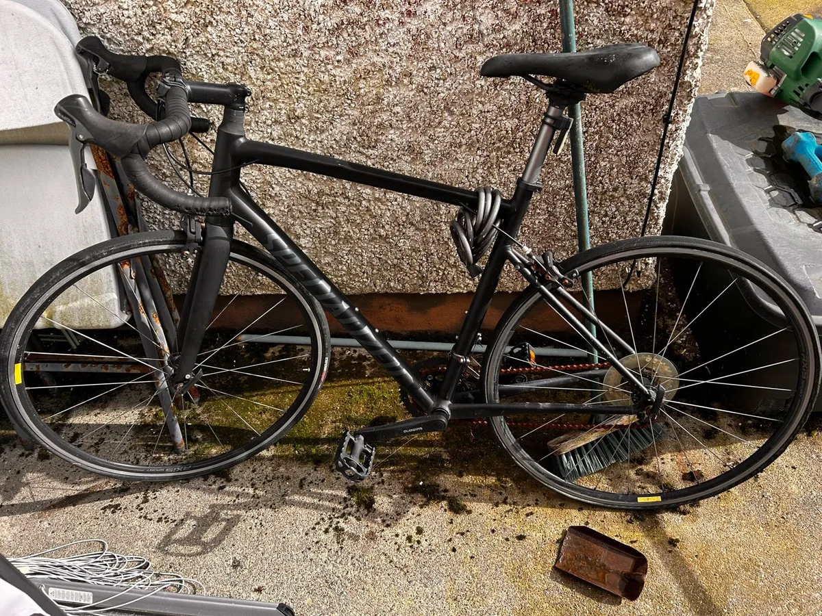 Road bike (specialised ) black light frame - Image 2