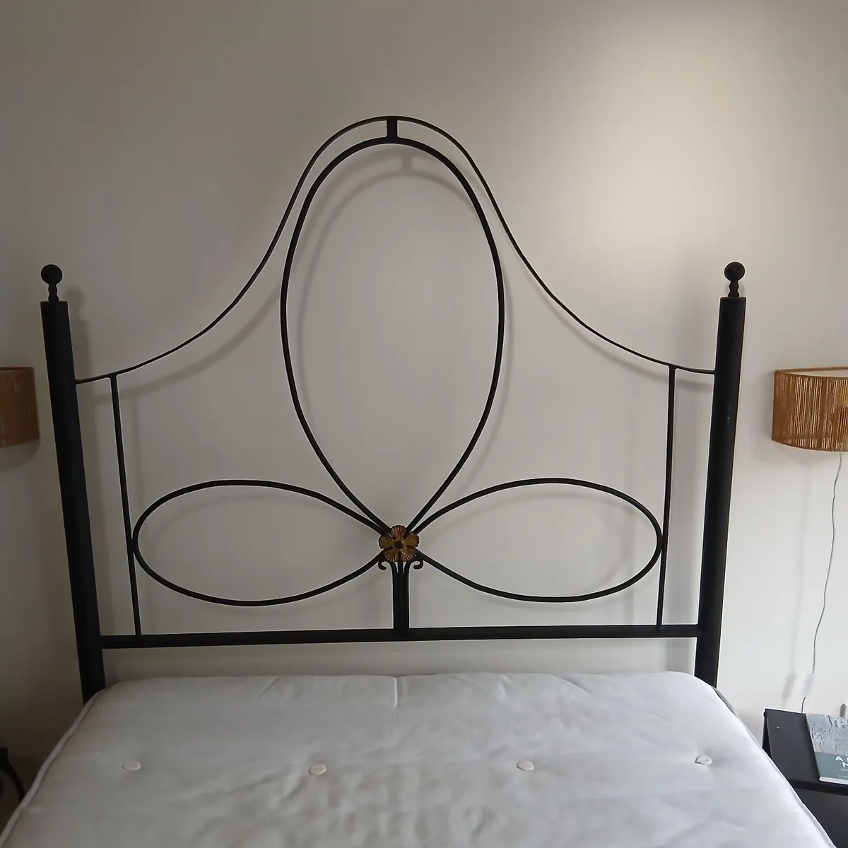 Handmade wrought iron bed frame - double - Image 4