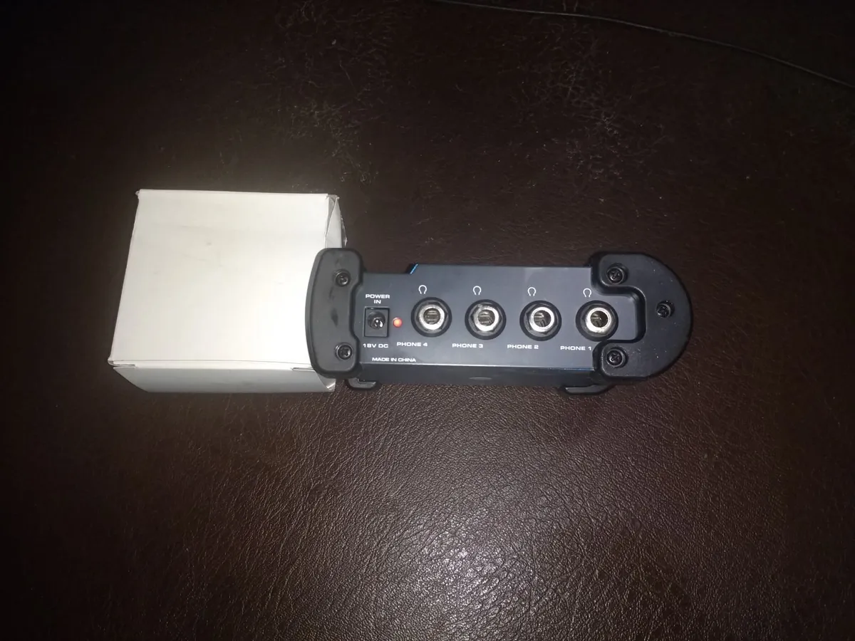 SAMSON S-Amp 4 Channel Headphone Mixer - Image 1