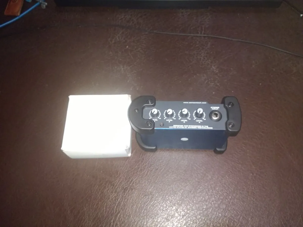 SAMSON S-Amp 4 Channel Headphone Mixer - Image 3