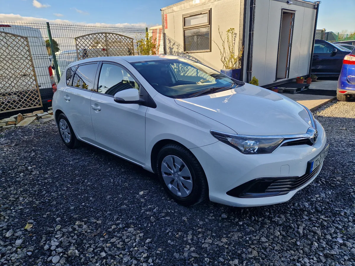 2017 Toyota Auris 1.4 D4D CVRT 08/26 - Image 4