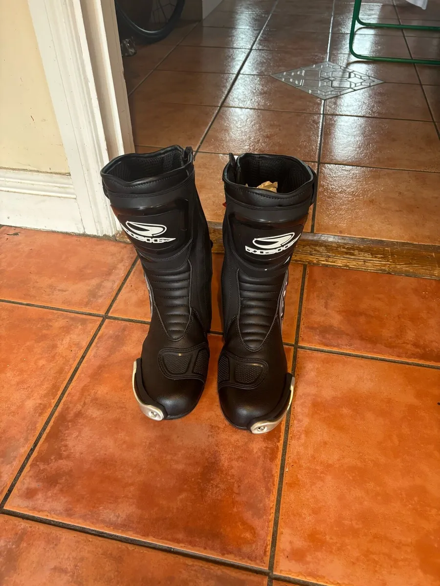 Motorcycle accessories - Image 4