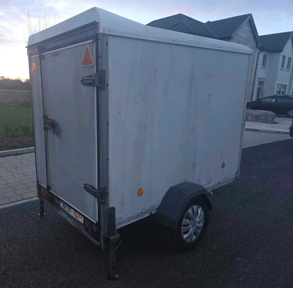 7 X 4 BOX TRAILER IN GREAT CONDITION - Image 4