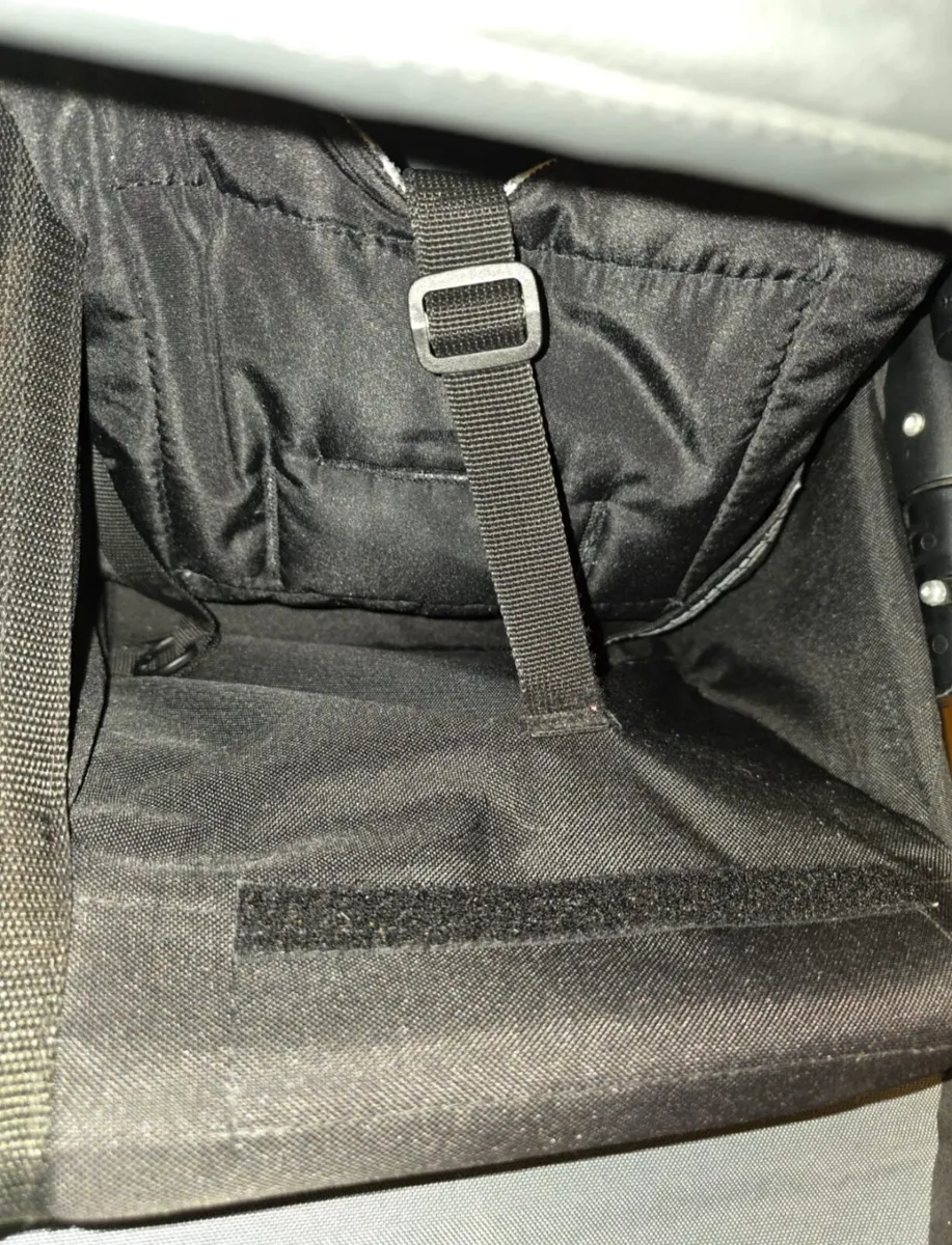 Out N About Double stroller IMMACULATE - Image 2