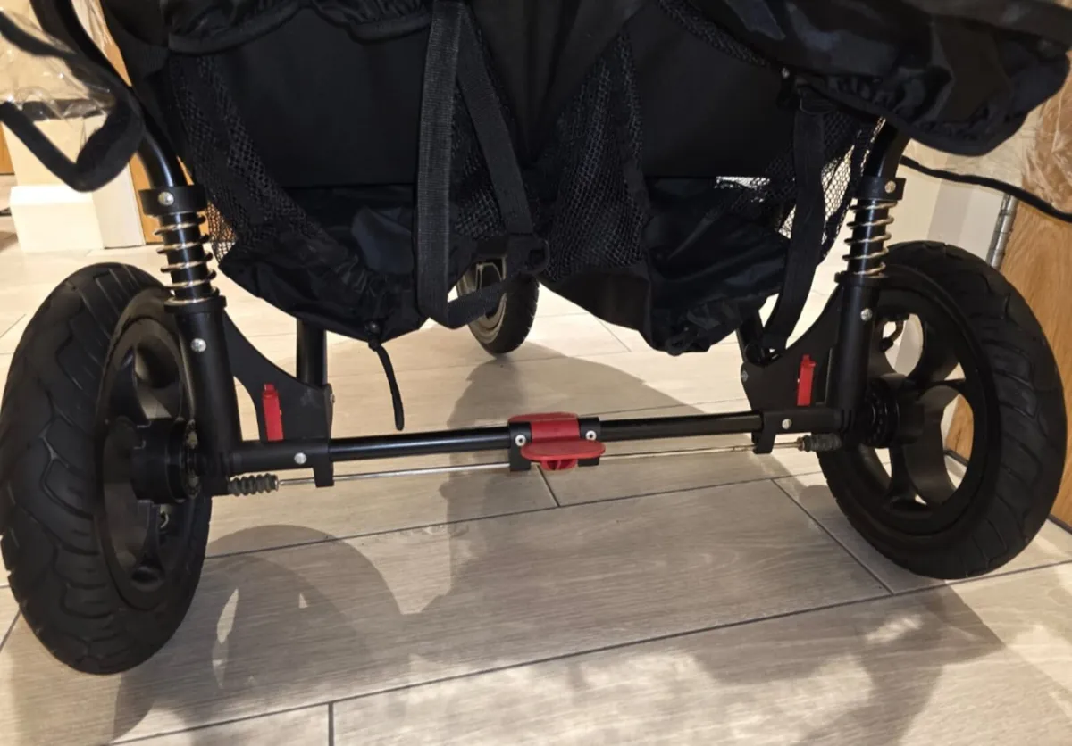 Out N About Double stroller IMMACULATE - Image 3